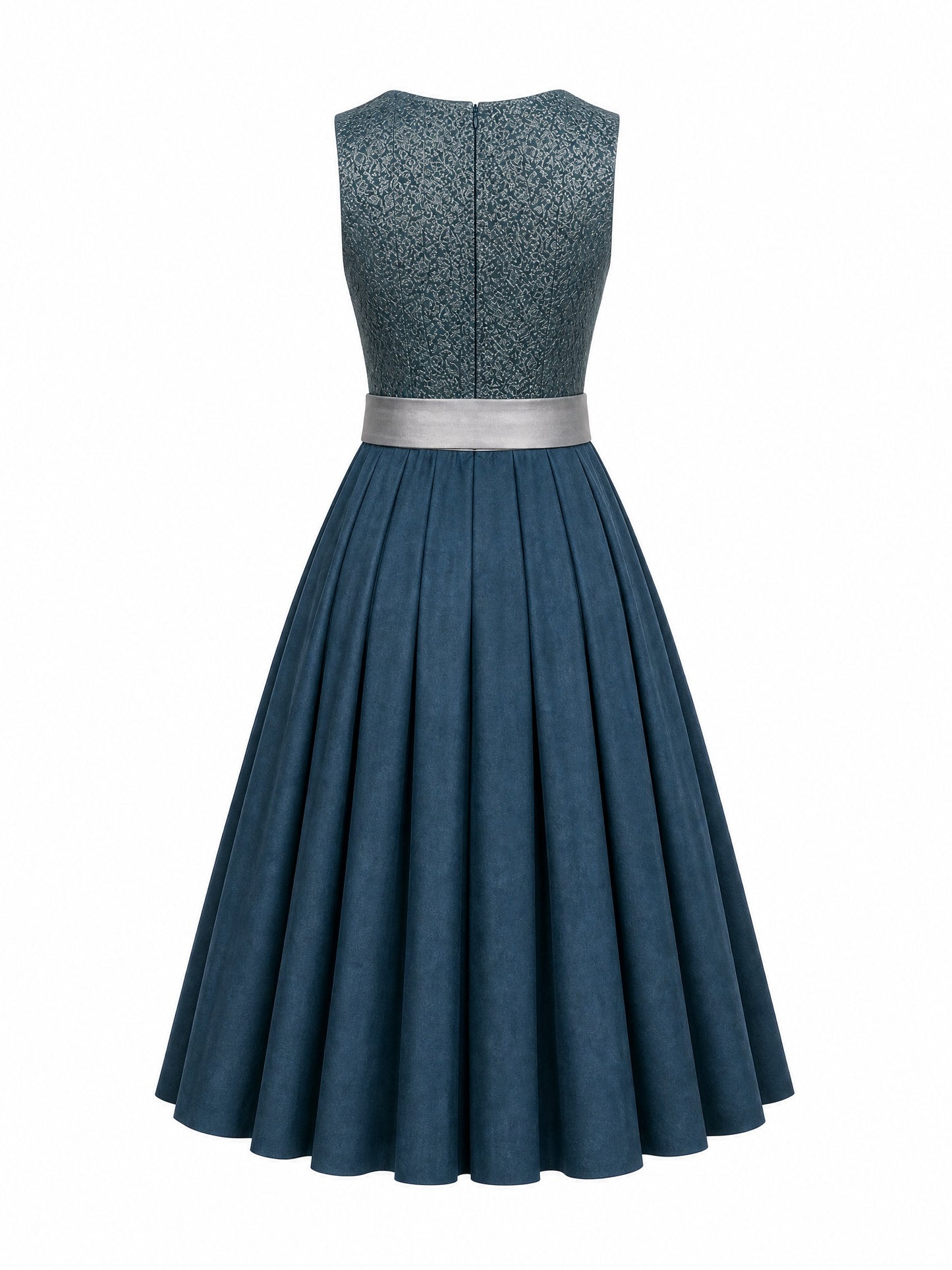 Rauchpetrol Dirndl Ramona – Herzform